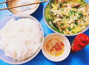 Hình của món Vịt xáo măng.