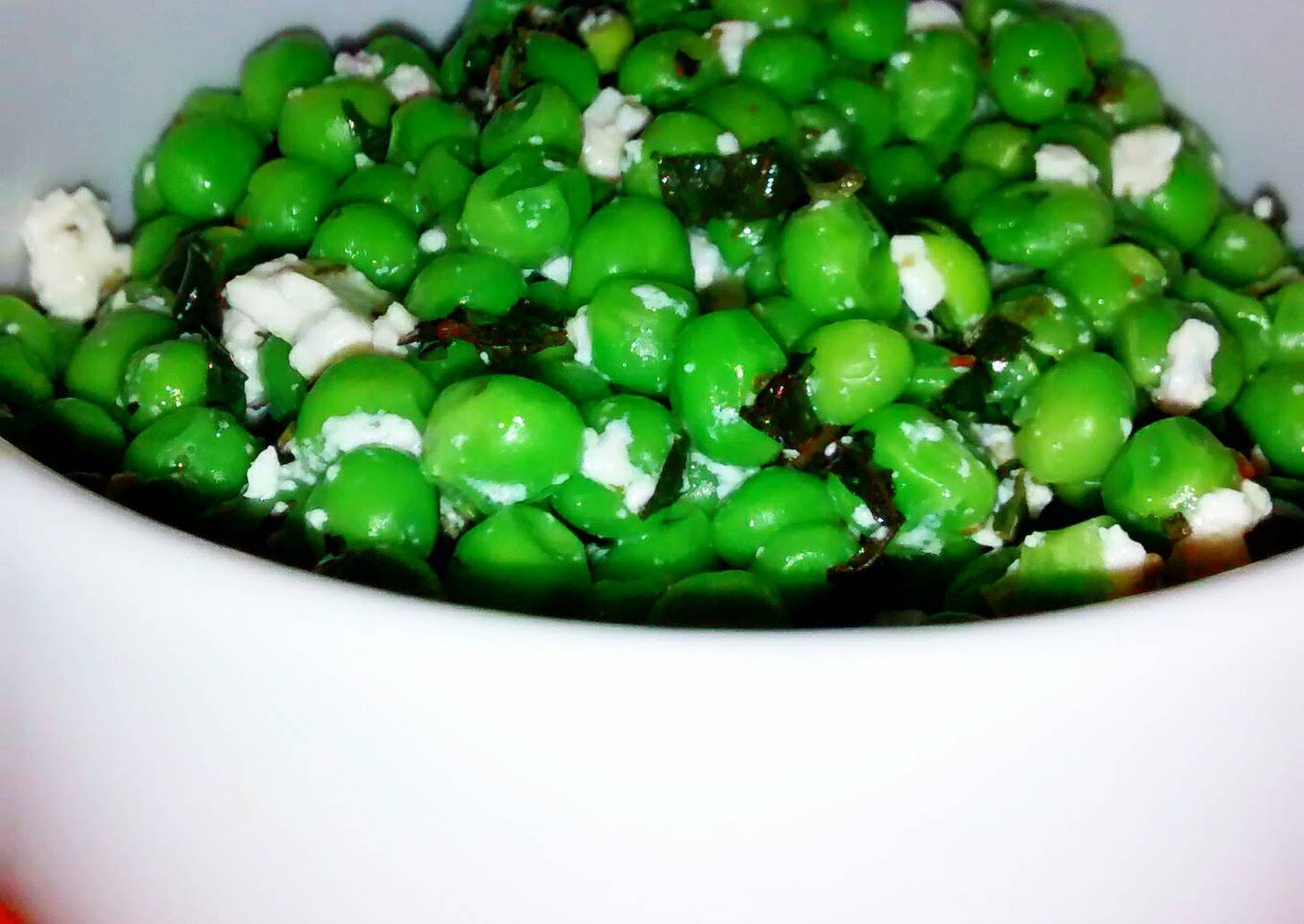 Mint & feta peas