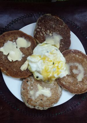 A picture of vegan buckwheat pancakes.