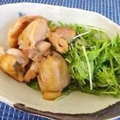 Sukiyaki-Style Stewed Mizuna Greens and Chicken A picture of Sukiyaki-Style Stewed Mizuna Greens and Chicken.