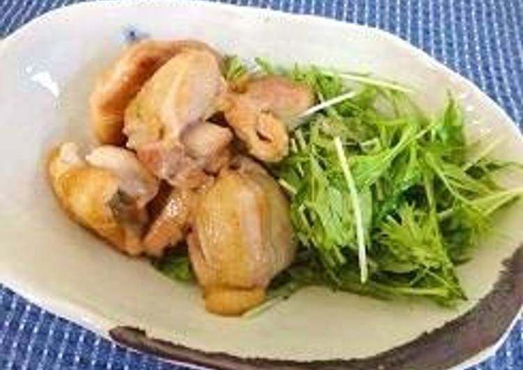 Sukiyaki-Style Stewed Mizuna Greens and Chicken