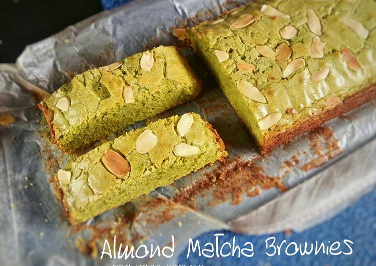Almond Matcha Brownies