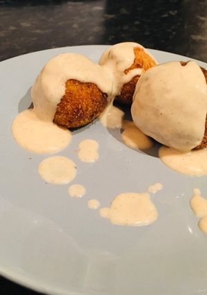 Túrófánk fahéjas-cukros tejföllel recept fotója