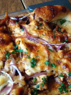 A picture of BBQ Chicken Pizza.