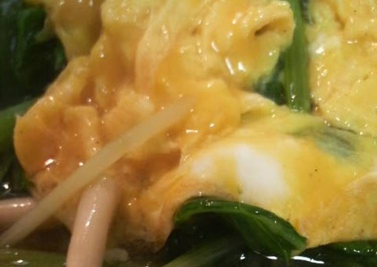 Soft Egg Omelet and Komatsuna Spinach with Thickened Chinese Style Sauce