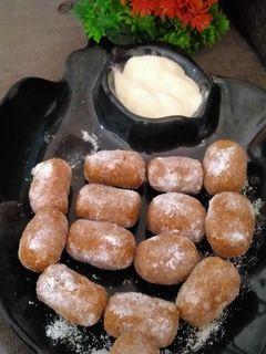 મથુરાના પેંડા(Mathura Penda Recipe In Gujarati) રેસીપી મુખ્ય ફોટો