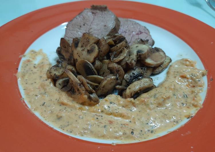 Recipe of Speedy Steak with mushroom and creamy tomato sauce