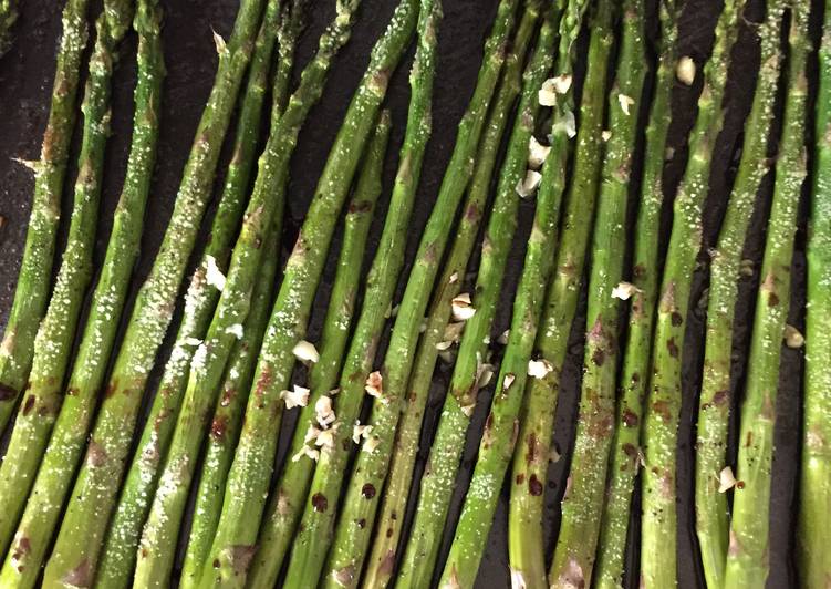 How to Prepare Favorite Balsamic And Garlic Roasted Asparagus