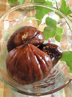 A picture of Chestnuts Simmered in Their Inner Skins.