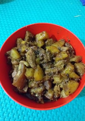 Foto resep Semur daging babi dan kentang sederhana