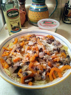 A picture of Spaghetti Squash with sauteed mushrooms.