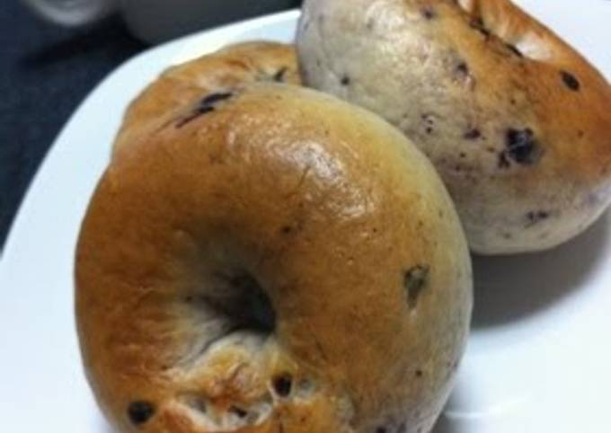 Crunchy Yummy Blueberry Bagels