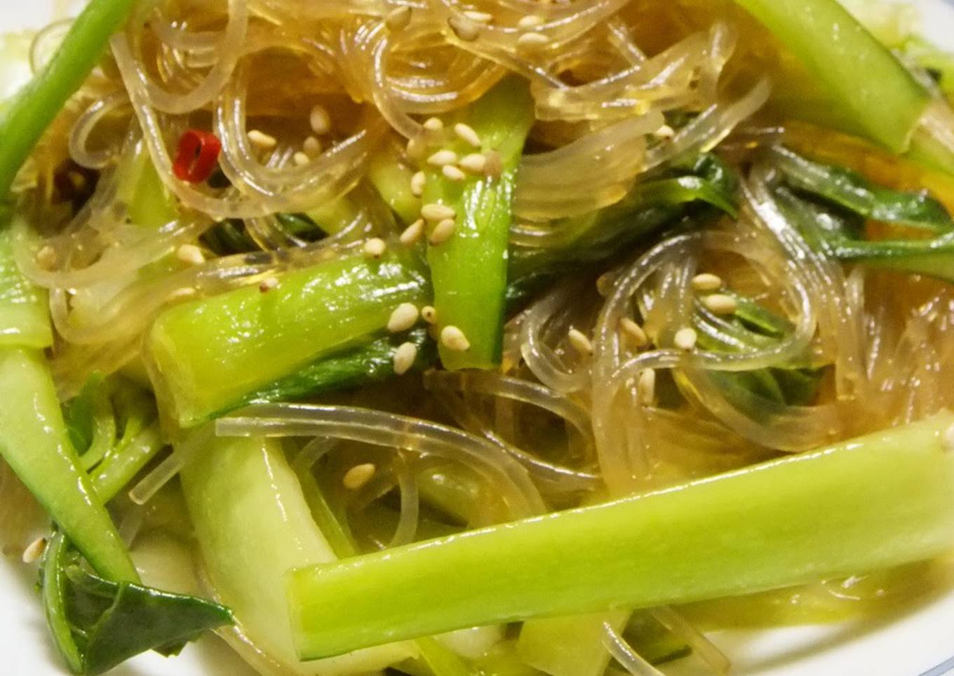 Fragrant with Sesame Seeds! Stir-fried Bok Choy and Cellophane Noodles with Oyster Sauce