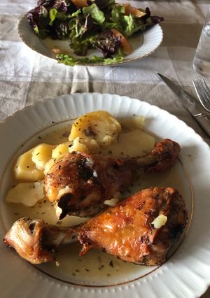 Una foto de Muslitos de Pollo al Horno