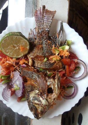 A picture of Deep fry dry fish.