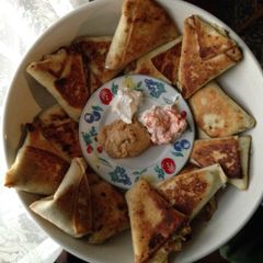 A picture of Homemade Samosas (Lazy Version).