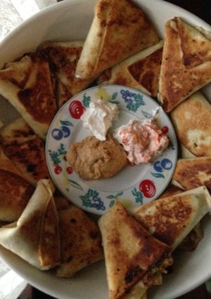 A picture of Homemade Samosas (Lazy Version).