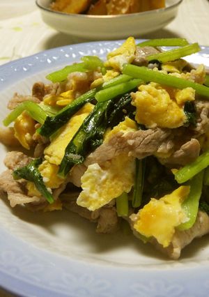 A picture of Pork and Komatsuna Greens Chinese Stir Fry.