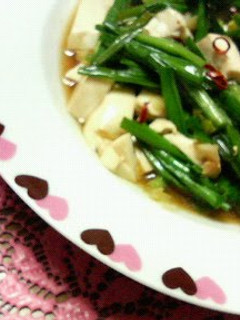 A picture of Quick Cooking! Simple Stir-fry with Tofu and Chinese Chives.