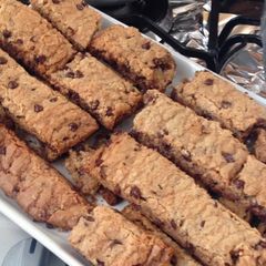A picture of Pessy's Chocolate Chips Cookies.