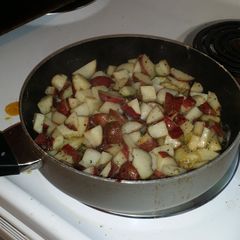 A picture of Fried red potatoes.
