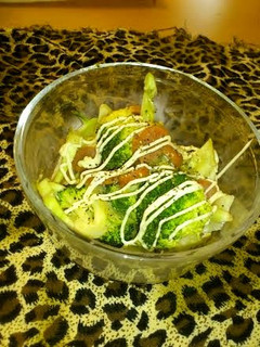 A picture of Easy Microwaved Broccoli with Mayonnaise and Ponzu.