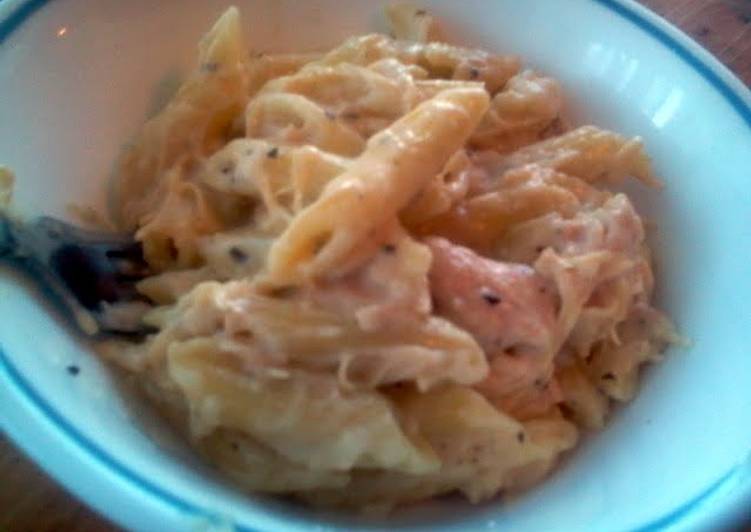 Penne with chicken &amp; homemade white sauce