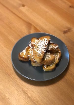 A picture of Grilled Leftover Bread You Will Love.