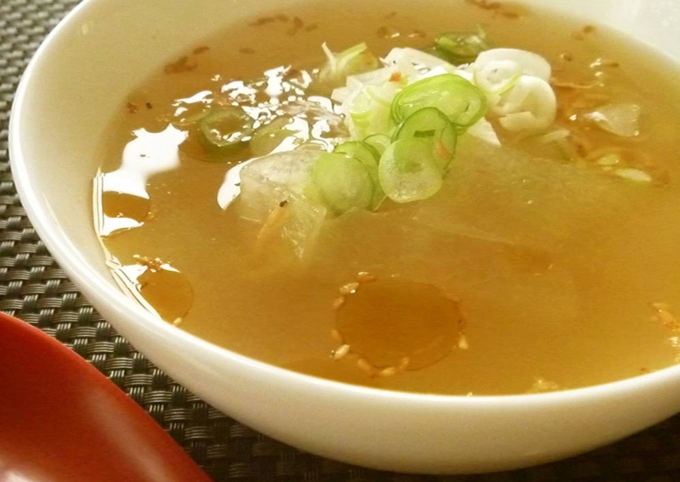 Chinese-Style Winter Melon and Sakura Shrimp Soup Flavored with Ginger