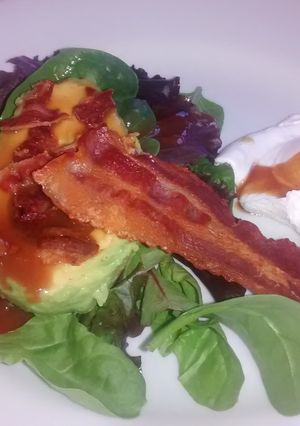A picture of Sweet and Sour Egg, Bacon and Avo Salad.
