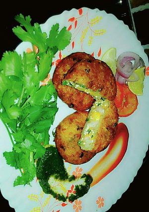 A picture of Paneer corn onion kachori.