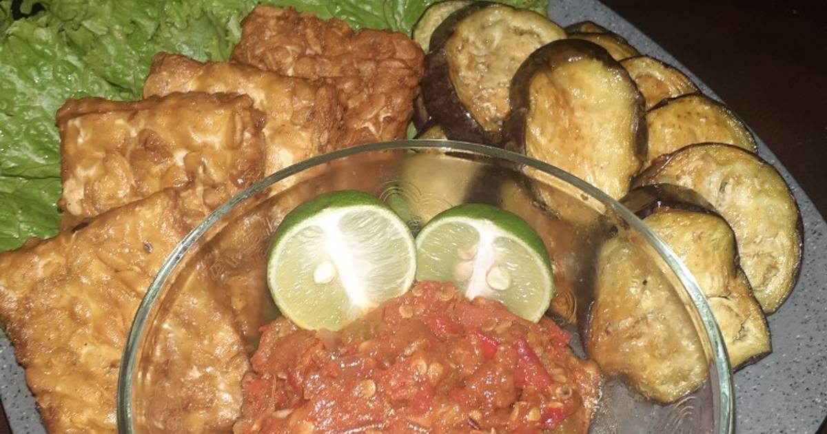 Resep Sambal Terasi Tomat Matang Oleh Ayum Cookpad