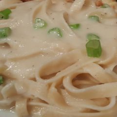 A picture of Skinny lactose free Alfredo Sauce.