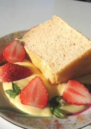 A picture of Fresh Strawberry Chiffon Cake.