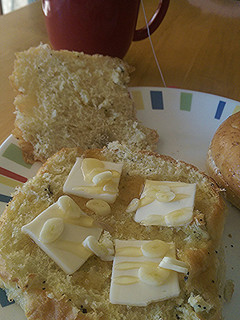 A picture of Garlic Honey Toast.