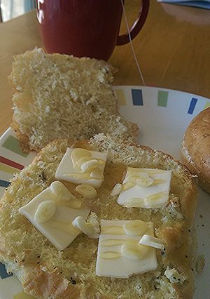 A picture of Garlic Honey Toast.