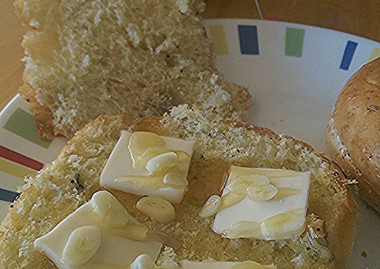 Step-by-Step Guide to Make Delicious Garlic Honey Toast