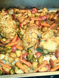 A picture of TT's Roasted Chicken & Veggies.