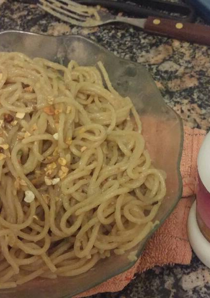 Una foto de Fideos vegan sin tacc rapidisimos con salsa de coco y caldo