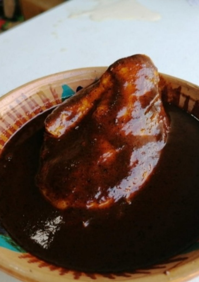 Una foto de Mole de Pollo
