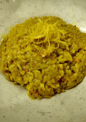 Una foto de Risotto de cúrcuma