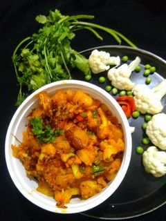 गोभी की सब्जी (gobi ki sabzi recipe in Hindi) रेसिपी मुख्य फोटो