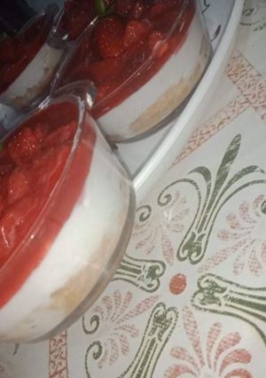 صورة لوصفة تراميسو بذوق الفراولة