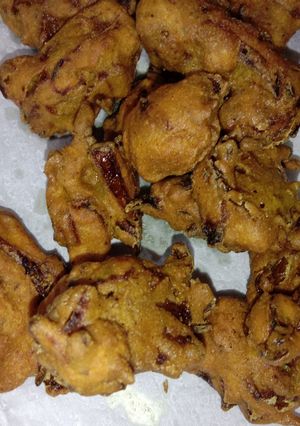 A picture of Onion pakoda.