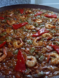 Una foto de Paella de pulpo, langostinos y gambas