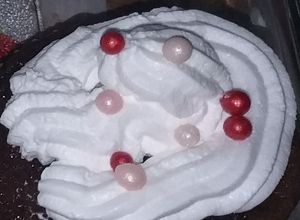 Una foto de Chantilly de café