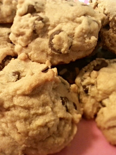 A picture of Super soft chocolate chip peanut butter cookies.