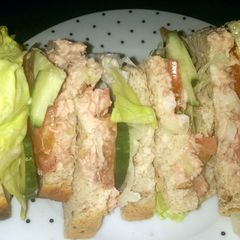 A picture of Mandys tuna sambo.