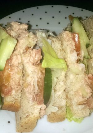 A picture of Mandys tuna sambo.