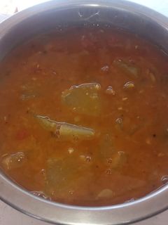 வெள்ளை பூசணி சாம்பார் (Vellai poosani sambar recipe in tamil) செய்முறை முக்கிய புகைப்படம்